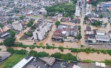 Santa Catarina 07/12/2024 Chuva intensa em Santa Catarina causa alagamentos e inundações em diversas regiões. Foto: Coredec/Santa Catarina.