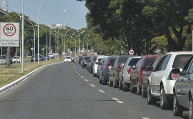 Dia da Liberdade de Impostos, posto de Brasília oferece gasolina a R$ 1,98(Antônio Cruz/Agência Brasil)