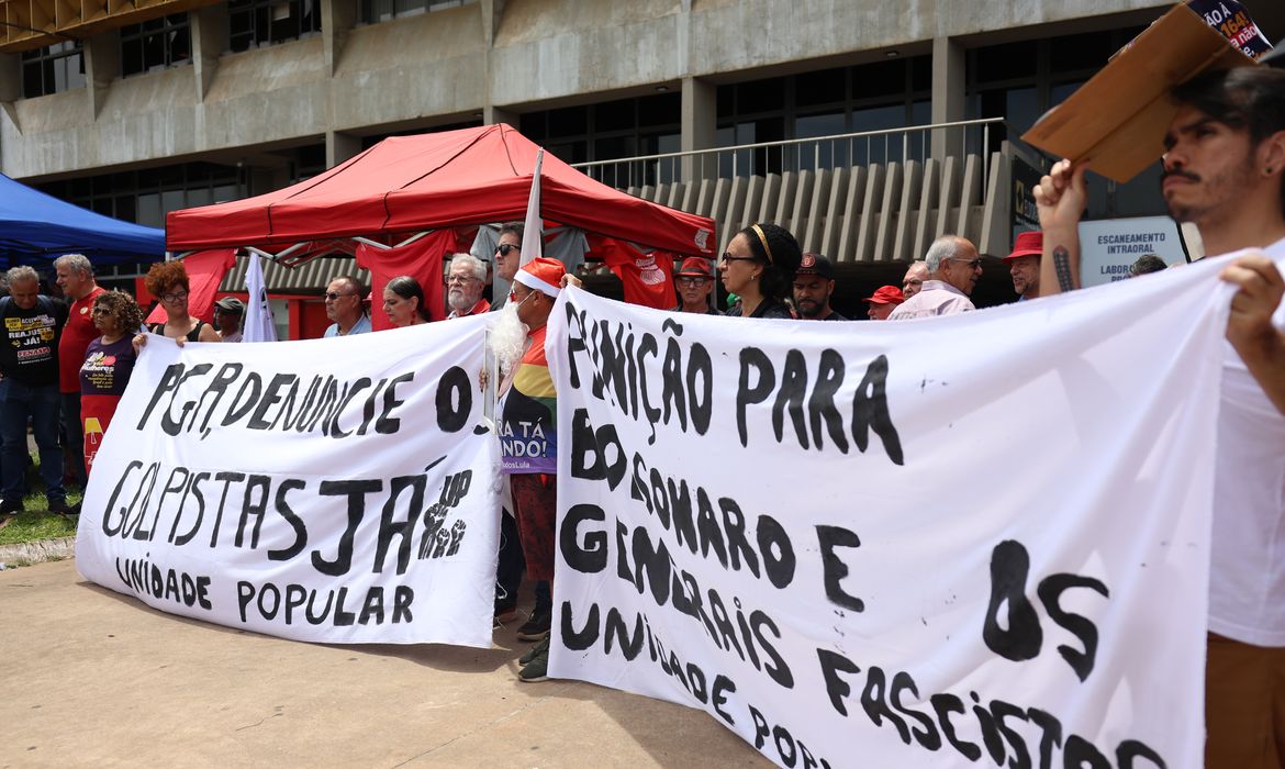 José Cruz/Agência Brasil. Brasília- 10/12/2024 As frentes Povo Sem Medo e Brasil Popular realizaram em Brasília, a Jornada Nacional de Mobilizações com o tema