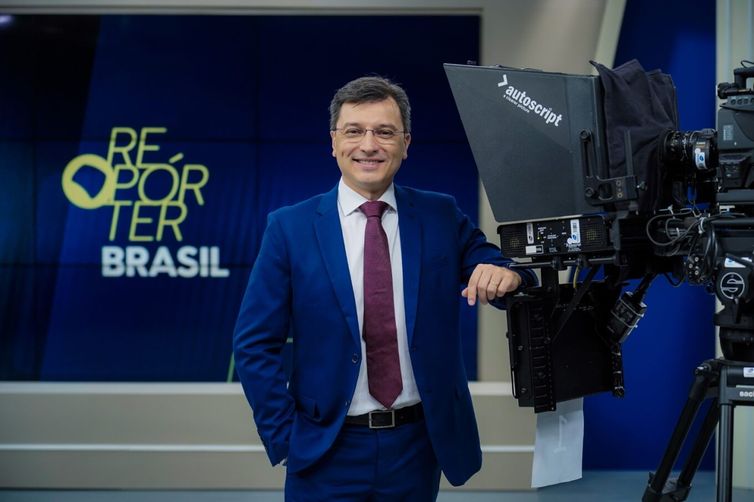 Guilherme Portanova assume comando do Repórter Brasil 