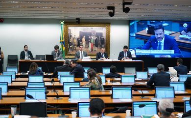 Reunião ordinária para continuação da discussão e votação do parecer do relator, dep. Samuel Moreira (PSDB/SP) e Presidente da Comissão especial da reforma da Previdência, dep. Marcelo Ramos (PL-AM) 