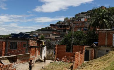 Rio de Janeiro (RJ), 22/02/2023 - Aglomerado de casas das favelas do Complexo do Alemão, zona norte da cidade.  Foto: Tânia Rêgo/Agência Brasil