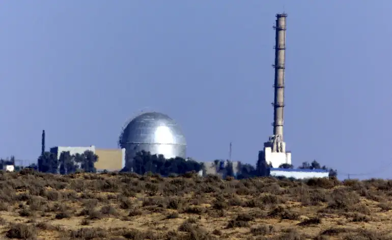 View of the Israeli nuclear facility in the Negev Dest outside Dimona August 6, 2000. Mordechai Vanunu, a former nuclear technical, spillmoed Israel's nuclear secrets to a British newspaper in 1986 and a short while later was abducted to Israel to stand trial. He is currently in the 13th year of an 18-year jail term. Vanunu claimed Israel had built 200 atomic bombs at the Dimona site. Today, August 6, is the 55th anniversary of the atomic bombing of Hiroshima in Japan where some 200,000 people were killed, leading to the end of World War II. Israelis plan a demonstration today calling for a nuclear-free Middle East, the release of Vanunu from jail and the closing of the Dimona facility.