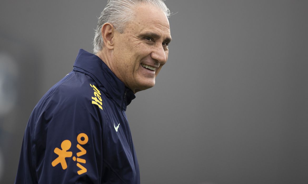 Tite - treino - seleção brasileira - técnico