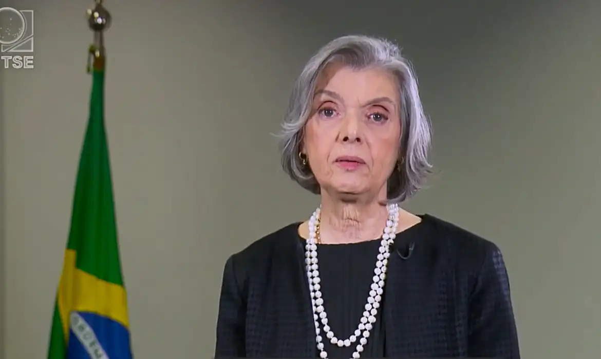 Foto reprodução da TV Brasília (DF) 05/10/2024 Declaração da presidente do Tribunal Superior Eleitoral (TSE), Cármen Lúcia em rede Nacional. Foto reprodução da TV