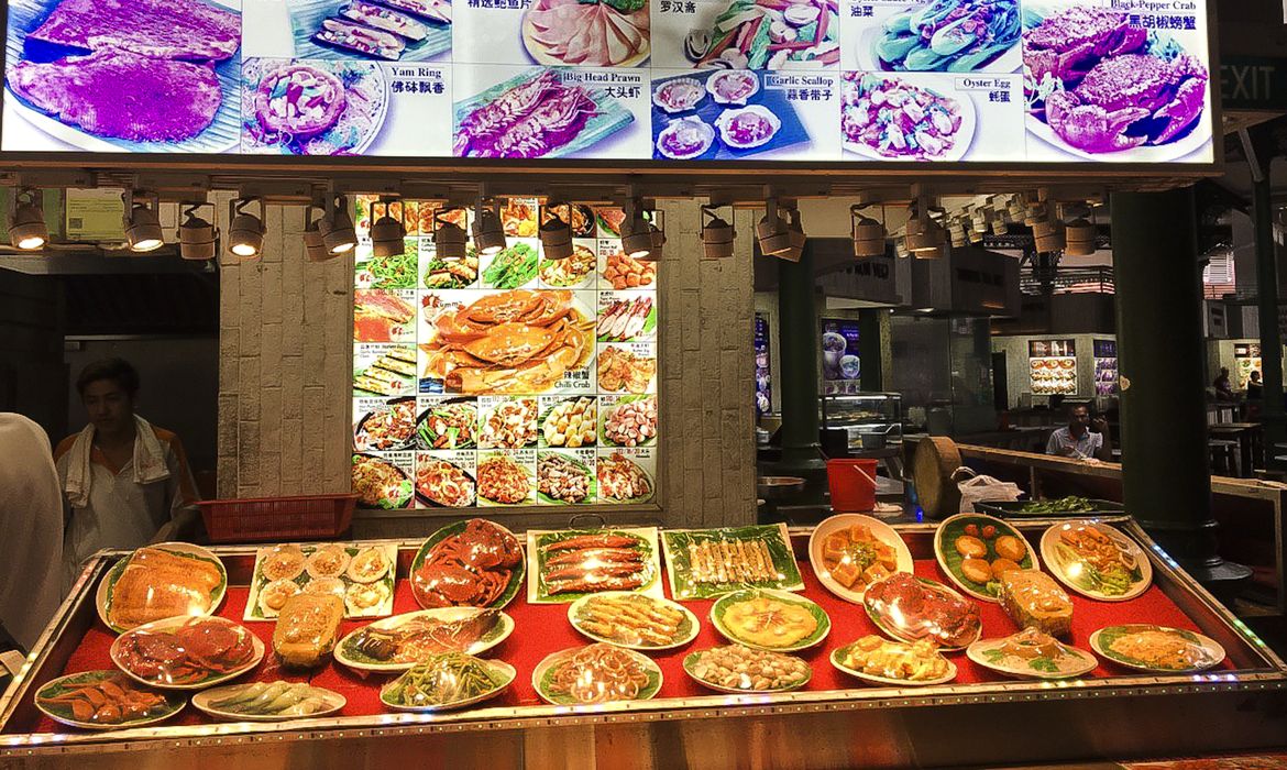  Comércio de comida de rua em Singapura