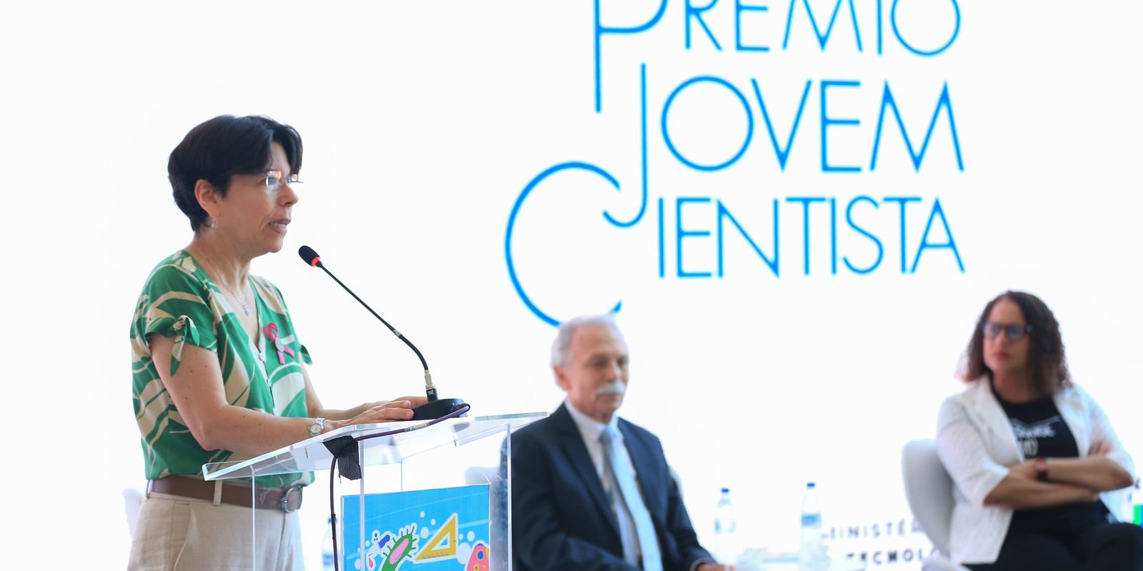 Conectividade e Inclusão Digital é tema do 30º Prêmio Jovem Cientista Conectividade e Inclusão Digital é tema do 30º Prêmio Jovem Cientista