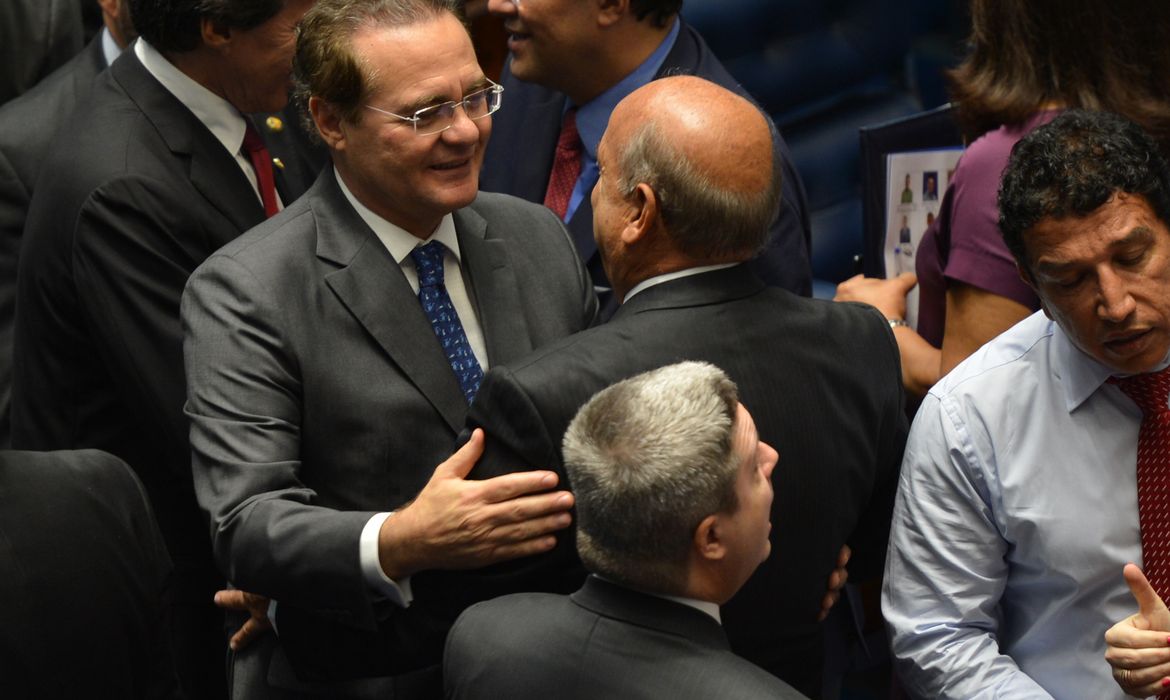Cerimônia de posse dos senadores eleitos em outubro de 2014 para a 55ª legislatura do Senado Federal (Antônio Cruz/Agência Brasil)