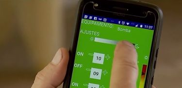 Dois aplicativos, chamados Estufa Inteligente e Temporizador Inteligente, desenvolvidos por estudantes do Instituto Federal de Brasília, permitem ao produtor rural fiscalizar sua plantação pelo celular. 