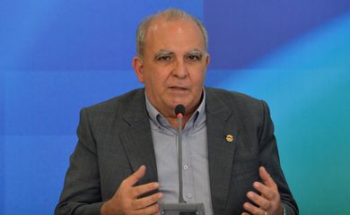 Presidente da Força Sindical, Miguel Torres, em coletiva após reunião sobre alternativas ao fator previdenciário, no Palácio do Planalto (Valter Campanato/Agência Brasil)