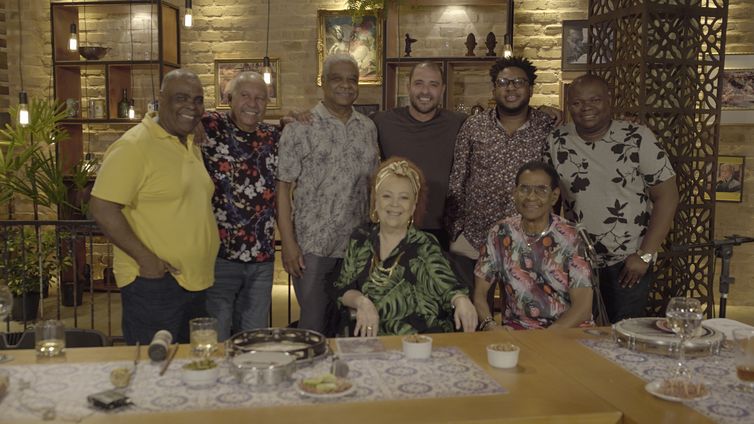 Beth Carvalho e Fundo de Quintal são os convidados de honra do Samba na Gamboa