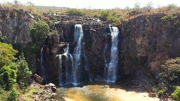 Salto Corumbá oferece passeio com sete cachoeiras e outras atrações