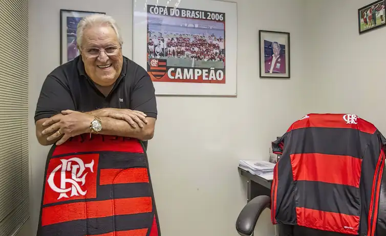 APOLINHO - Morre, aos 87 anos, o radialista Washington Rodrigues, o 'Apolinho'.Foto: Instagram/Apolinho