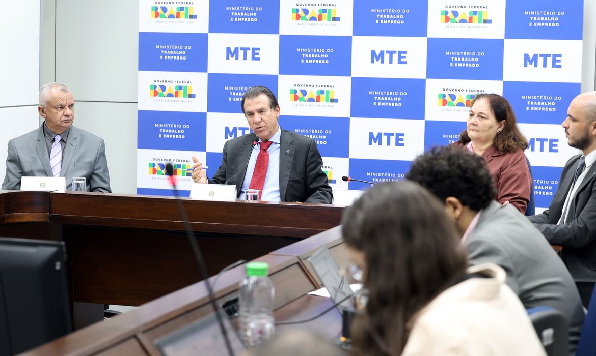 Valter Campanato/Agência Brasil Brasília (DF), 28/05/2025 - O ministro do Trabalho e Emprego, Luiz Marinho, divulga os dados do Novo Cadastro Geral de Empregados e Desempregados (Novo Caged) de abril. Foto: Valter Campanato/Agência Brasil