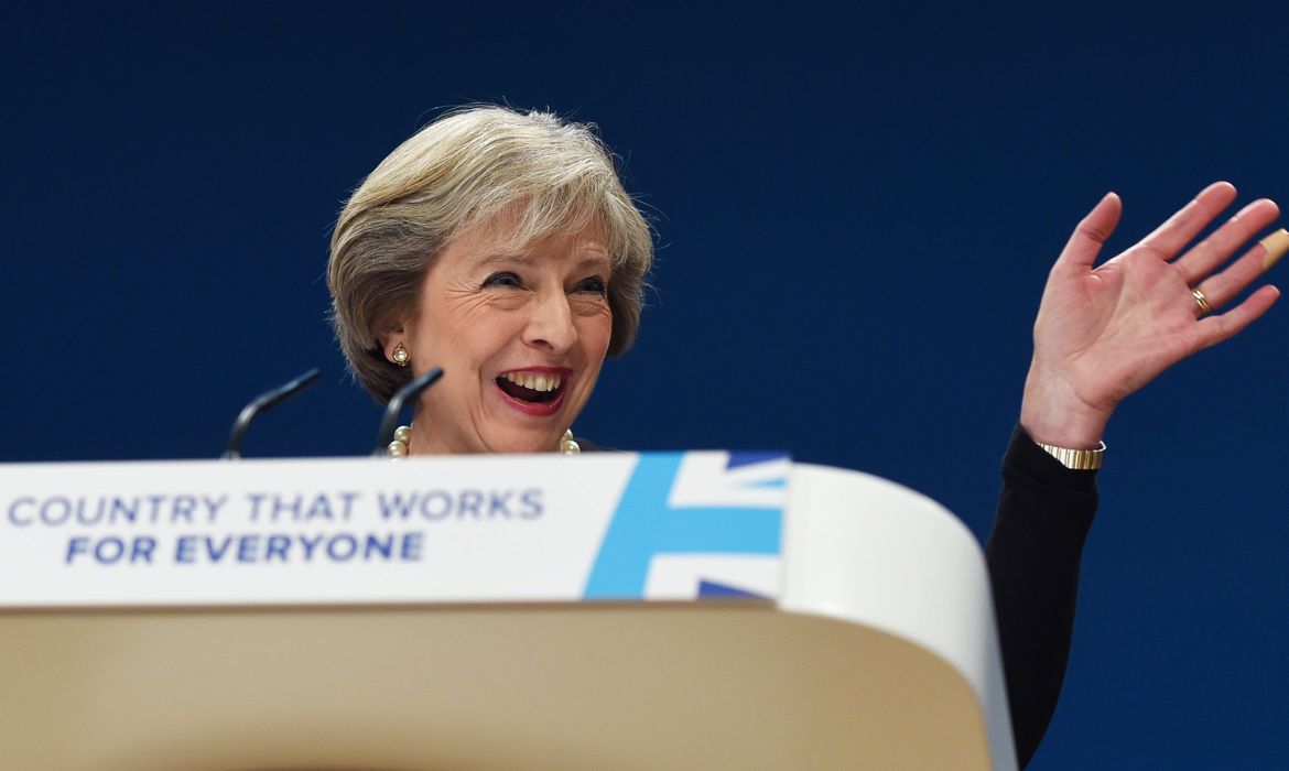 Primeira-ministra britânica, Theresa May, em discurso durante a conferência anual do Partido Conservador, em Birmingham, Reino Unido