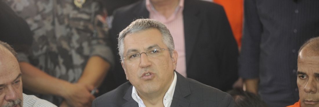 Ministro da Saúde, Alexandre Padilha fala sobre Tragédia Ministro da Saúde, Alexandre Padilha fala sobre Tragédia