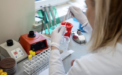 Diagnóstico Laboratorial, que realiza testes de diagnóstico de coronavírus no Centro Wielkopolska de Pneumologia e Cirurgia Torácica em Poznan