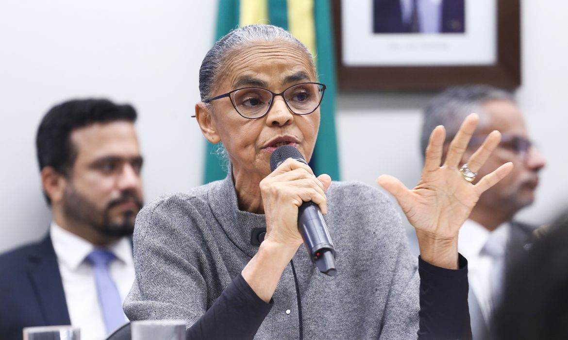 Brasília - 02/07/2025 - Ministra do Meio Ambiente e Mudança do Clima. Ministra de Estado do Meio Ambiente e Mudança do Clima do Brasil, Marina Silva, na  Comissão de Agricultura, Pecuária, Abastecimento e Desenvolvimento Rural. Foto: Vinicius Loures / Câmara dos Deputados