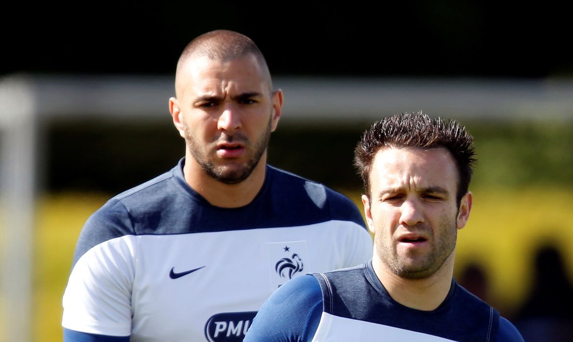 Karim Benzema e Mathieu Valbuena durante treinamento da seleção da França em Clairefontaine em 2014