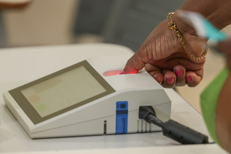 Sobe para 1.543 número de urnas substituídas no primeiro turno