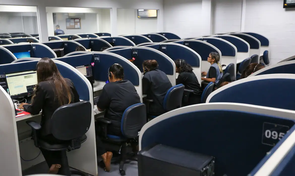 Brasília (DF) 04/04/2023 Central de atendimento do Ligue 180. Foto: Fabio Rodrigues-Pozzebom/ Agência Brasil