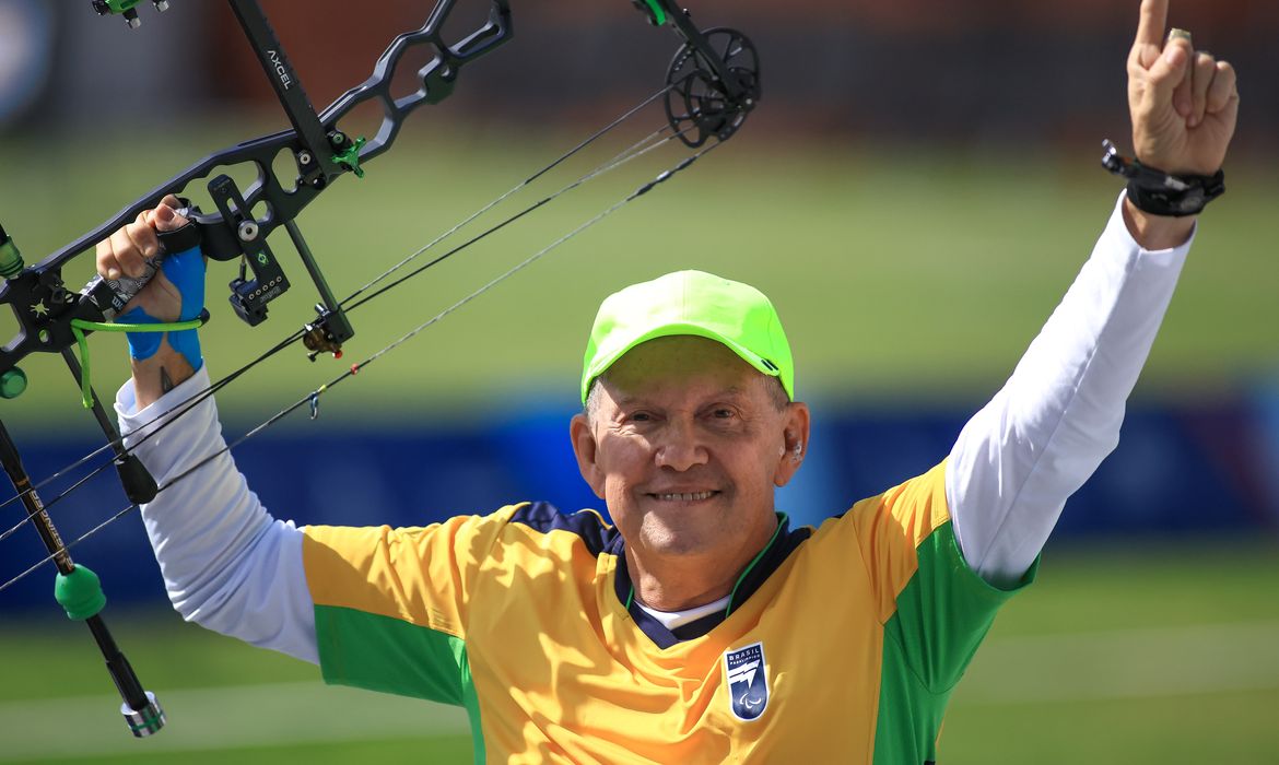 21.11.2023 - Eugenio Franco, atleta mais velho da delegação brasileira, é ouro no Tiro com Arco no Parapan 2023 e garante vaga em Paris 2024. Foto: Marcello Zambrana/CPB