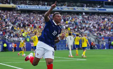 Soccer Football - FIFA World Cup 2026 - Round of 32 - France v Sweden - New York New Jersey Stadium, East Rutherford, New Jersey, U.S. - June 30, 2026 France's Kylian Mbappe celebrates scoring their third goal IMAGN IMAGES via Reuters/Vincent Carchietta