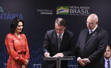O presidente Jair Bolsonaro e a  primeira-dama, Michelle Bolsonaro, participam do lançamento do Programa Nacional de Incentivo ao Voluntariado, no Hospital da Criança de Brasília José Alencar (HCB)