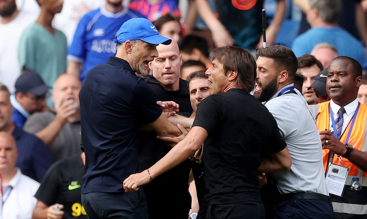 Técnico do Chelsea, Thomas Tuchel, e treinador do Tottenham Hotspur, Antonio Conte