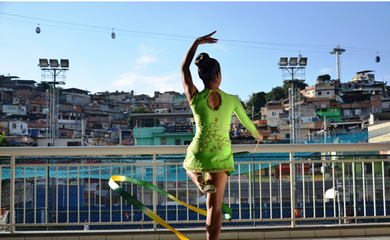 Foto vencedora do concurso Jogos Olímpicos Cotidianos, O Esporte nas Favelas feita por Hugo de Lima Oliveira, morador do Complexo do Alemão 