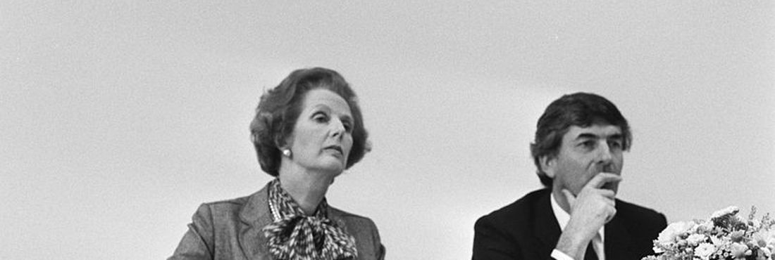 Primeira-ministra do Reino Unido Margaret Thatcher e então o primeiro-ministro da Holanda Ruud Lubbers em conferência de imprensa em 1983