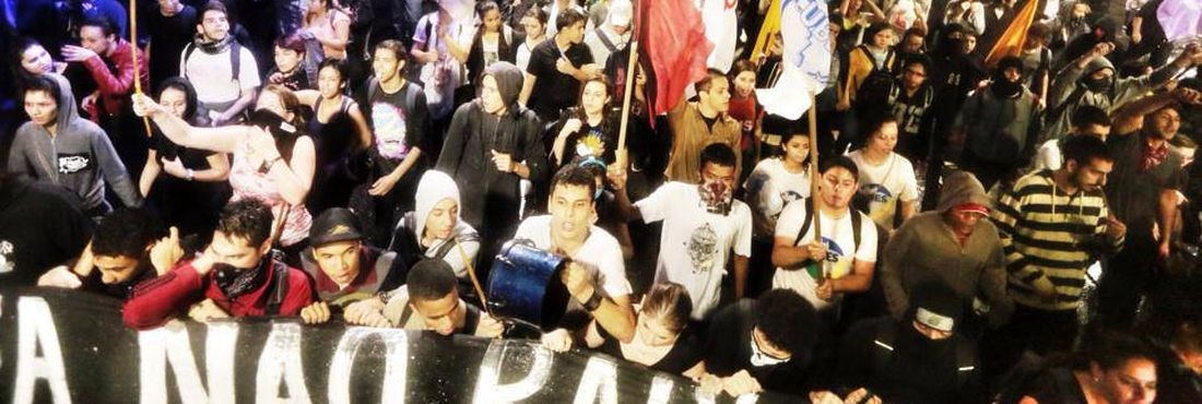Túnel da Radial Leste - Manifestação Contra o Aumento da Tarifa - São Paulo / SP