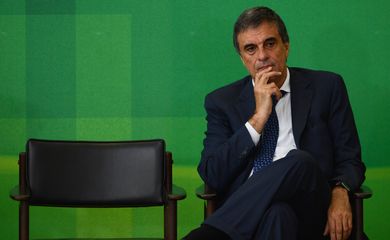 Brasília - José Eduardo Cardozo, novo ministro da Advocacia-Geral da União, durante cerimônia de posse no Palácio do Planalto (José Cruz/Agência Brasil) 