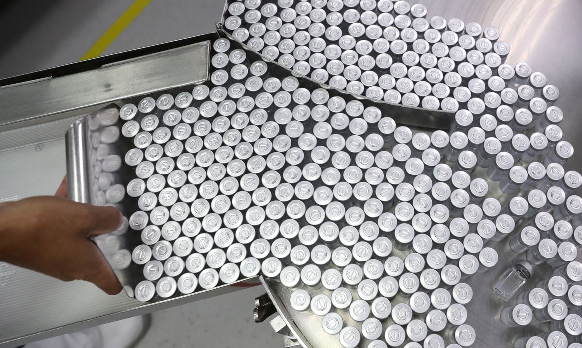 Butantan produzirá mais 5 milhões de doses de coronaVac | Agência Brasil