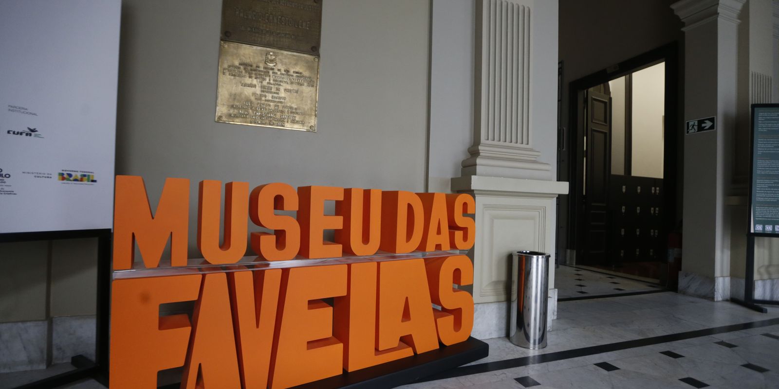 Museu das Favelas exibe obra do poeta Sérgio Vaz e celebra 35 anos de sua trajetória literária