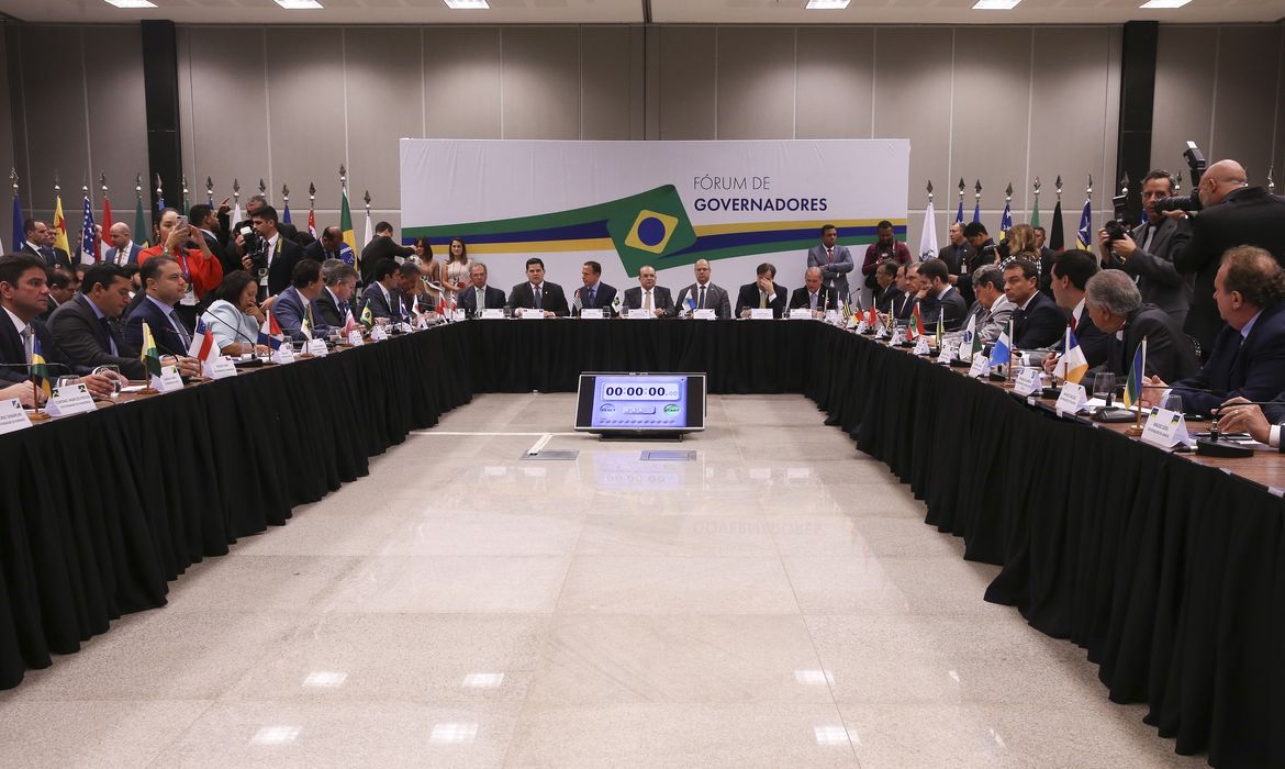 O ministro da Economia, Paulo Guedes, participa da reunião do Fórum de Governadores, no Centro Internacional de Convenções do Brasil (CICB).
