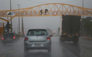Brasília - Após um longo período de seca, a chuva reapareceu em Brasília (Fabio Rodrigues Pozzebom/Agência Brasil)