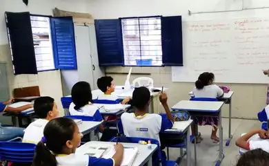 Aprendizagem na educação básica ainda não retomou níveis pré-pandemia