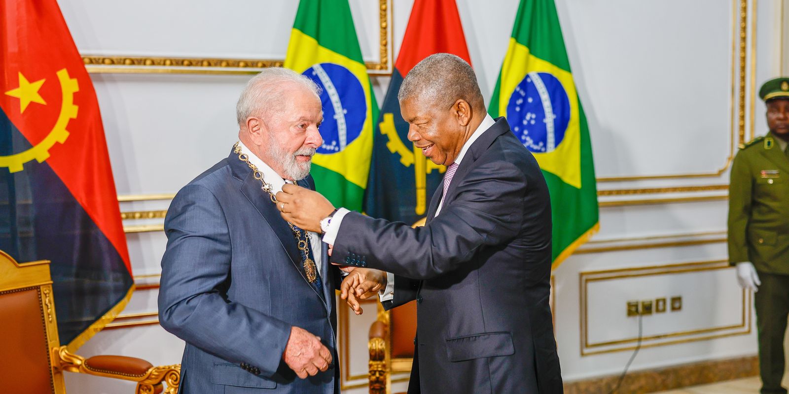 Lula homenageado em Angola |  Agência Brasil