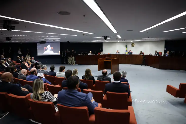 Marcelo Camargo/Agência Brasil Brasília (DF), 11/09/2025 - Sessão na Primeira Turma do Supremo Tribunal Federal (STF), que realiza o quinto dia de julgamento dos réus do Núcleo 1 da trama golpista, formado pelo ex-presidente Jair Bolsonaro e mais sete aliados. Foto: Marcelo Camargo/Agência Brasil