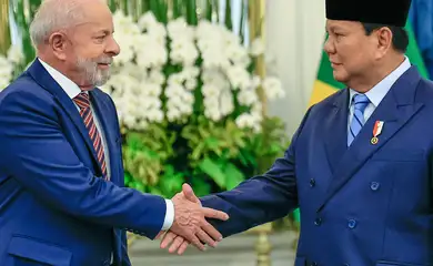 Jacarta, 23/10/2025 - Presidente da República, Luiz Inácio Lula da Silva, acompanhado do presidente de Jacarta, Prabowo Subianto, durante chegada no Palácio Merdeka. Foto: Ricardo Stuckert/PR