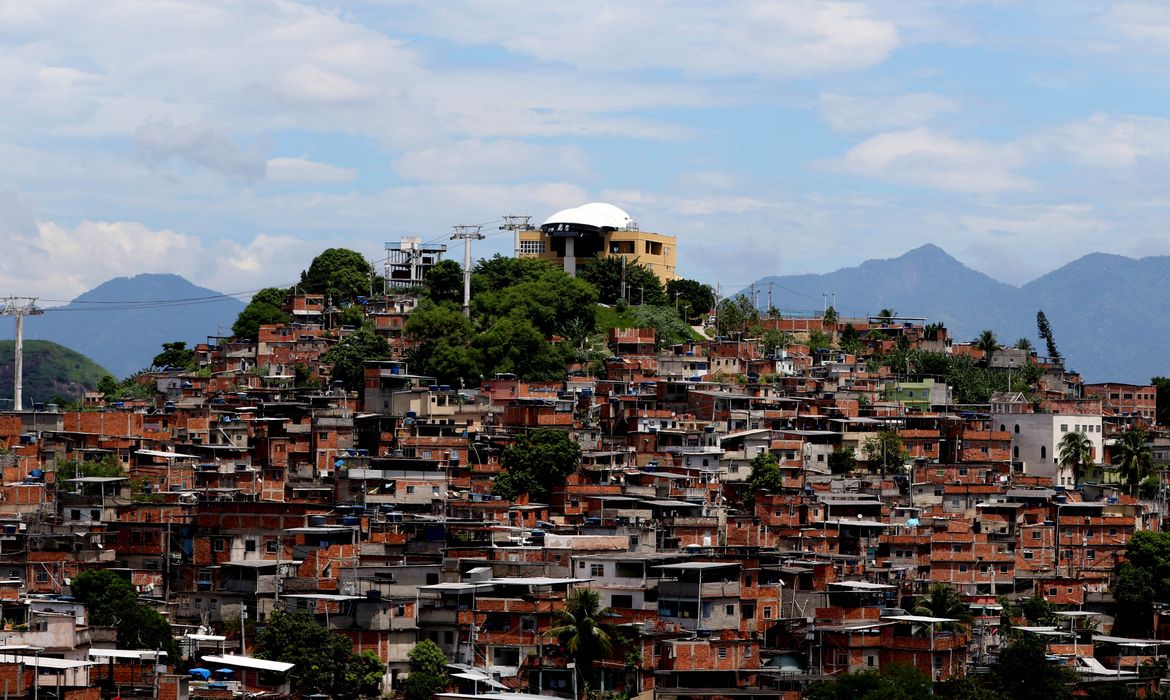 Rio de Janeiro (RJ), 22/02/2023 - Aglomerado de casas das favelas do Complexo do Alemão, zona norte da cidade.  Foto: Tânia Rêgo/Agência Brasil