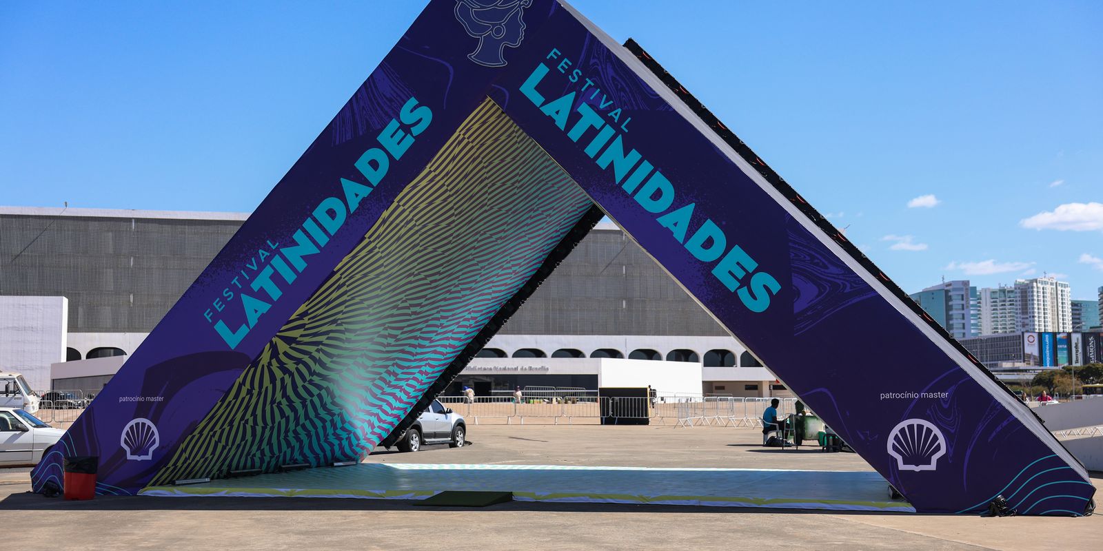 Exposição “Alumbramento” inaugura 18º Festival Latinidades em Brasília, celebrando arte e resistência feminina negra