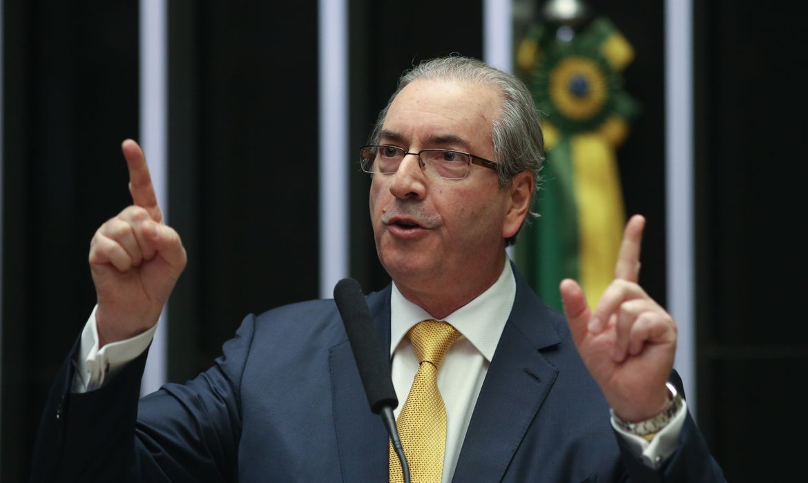 Brasília - Eduardo Cunha faz sua defesa no plenário da Câmara dos Deputados antes de iniciar a votação de sua cassação (Fabio Rodrigues Pozzebom/Agência Brasil)