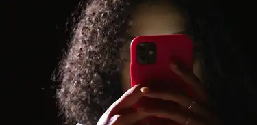 TEMPO_DE_TELA_CONTRIBUI_PARA_EXPOSIÇAO_DE_FILHOS_A_RADICALIZAÇÃO_ONLINE