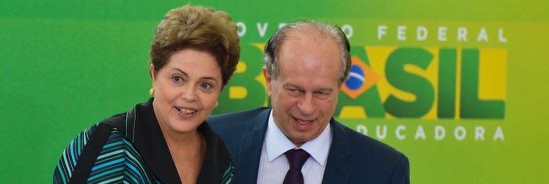 Presidenta Dilma dá posse ao novo ministro da Educação, Renato Janine