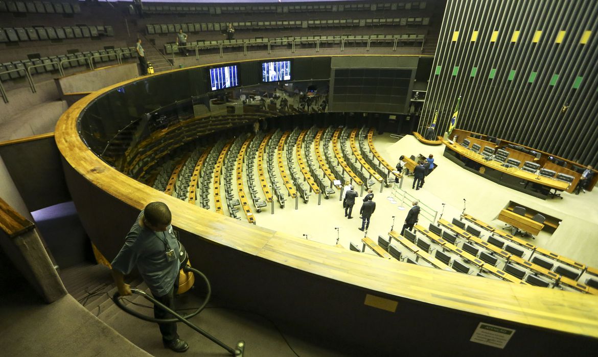 Preparativos para a posse dos parlamentares no Congresso Nacional, que ocorrerá amanhã, 01 de fevereiro