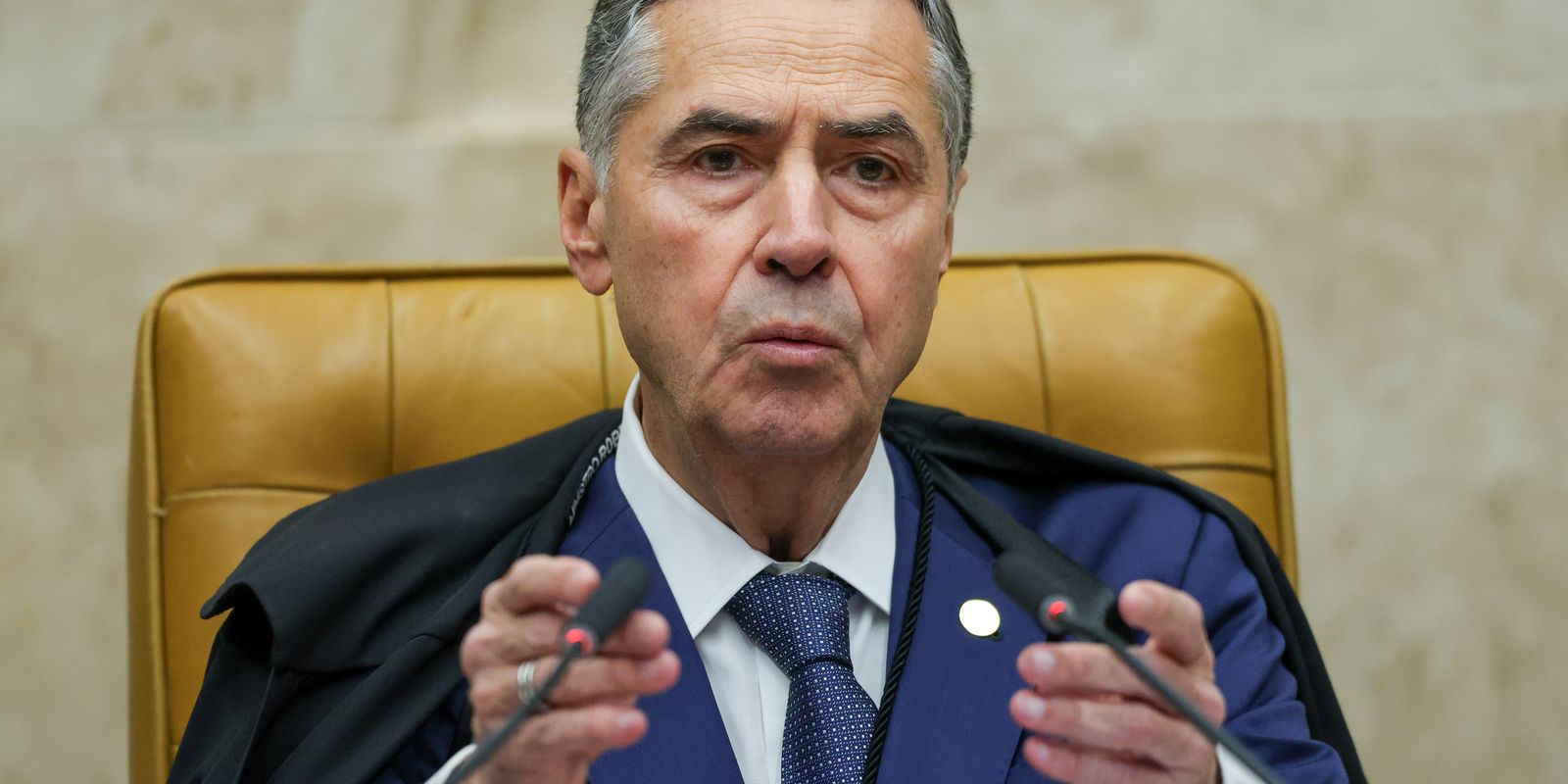 Barroso: julgamento de Bolsonaro traz “algum grau de tensão” para país
