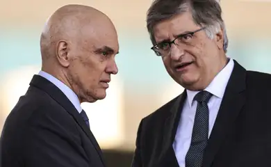 Brasília (DF), 22/08/2024 - O ministro do STF, Alexandre de Moraes, e o Procurador-Geral da República, Paulo Gonet, durante a solenidade comemorativa ao Dia do Soldado, no Quartel-General do Exército, em Brasília. Foto: Marcelo Camargo/Agência Brasil
