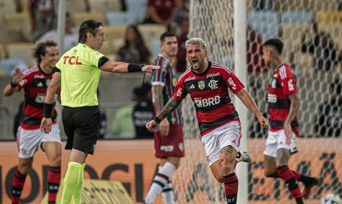 Flamengo bate Fluminense para seguir vivo na Copa do Brasil | Agência Brasil